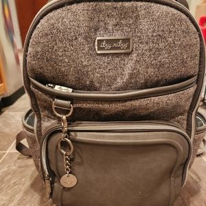 Grayson Itzy Ritzy Boss Plus diaper bag